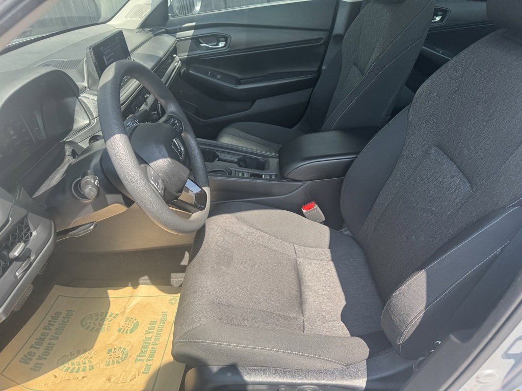 Used 2024 Honda Accord EX image 11