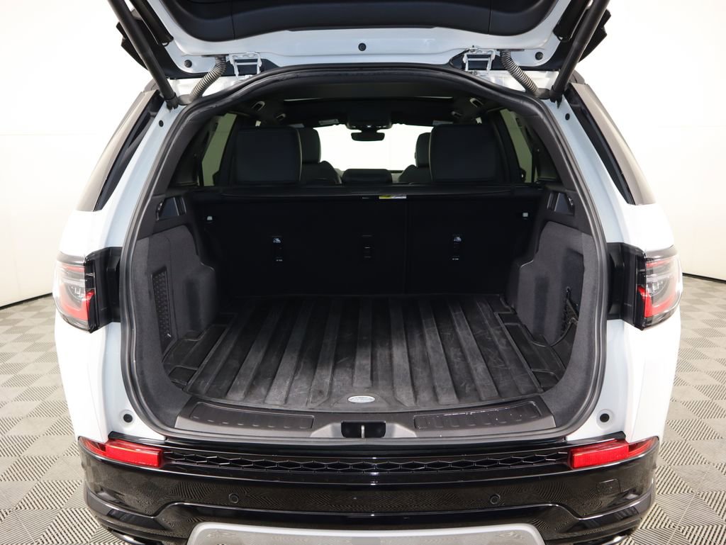 Used 2025 Land Rover Discovery Sport Dynamic SE image 29