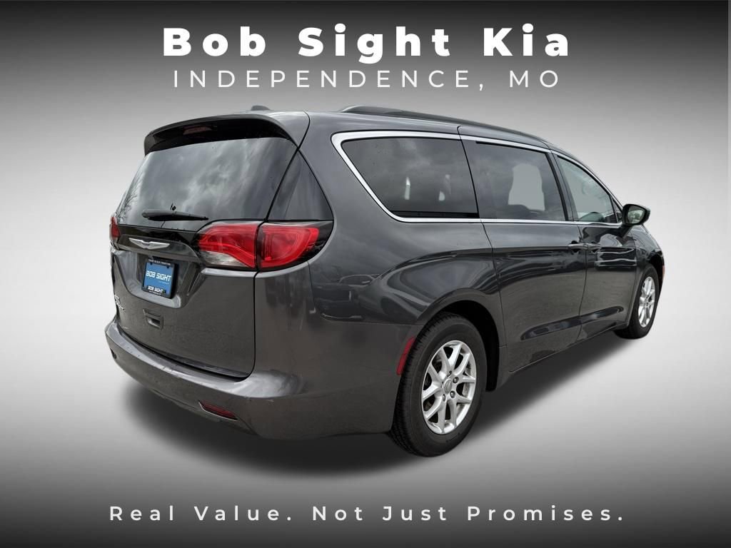 Used 2020 Chrysler Voyager Lxi image 11