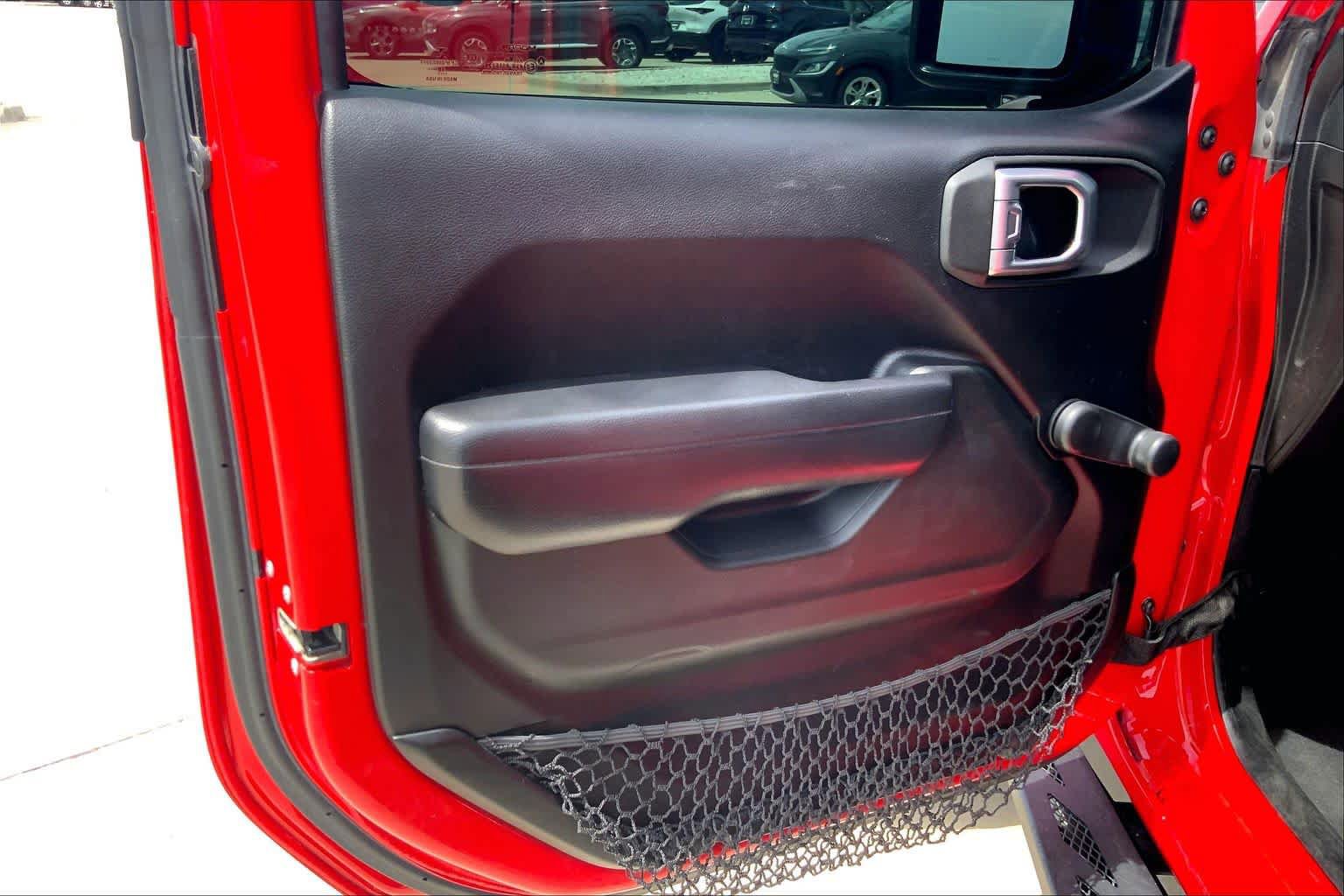Used 2018 Jeep Wrangler Unlimited Sport AWD/4WD image 20
