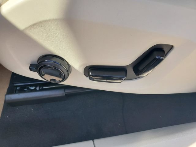 New 2026 Volvo XC60 B5 Ultra w/ Protection Package Premier AWD/4WD image 14
