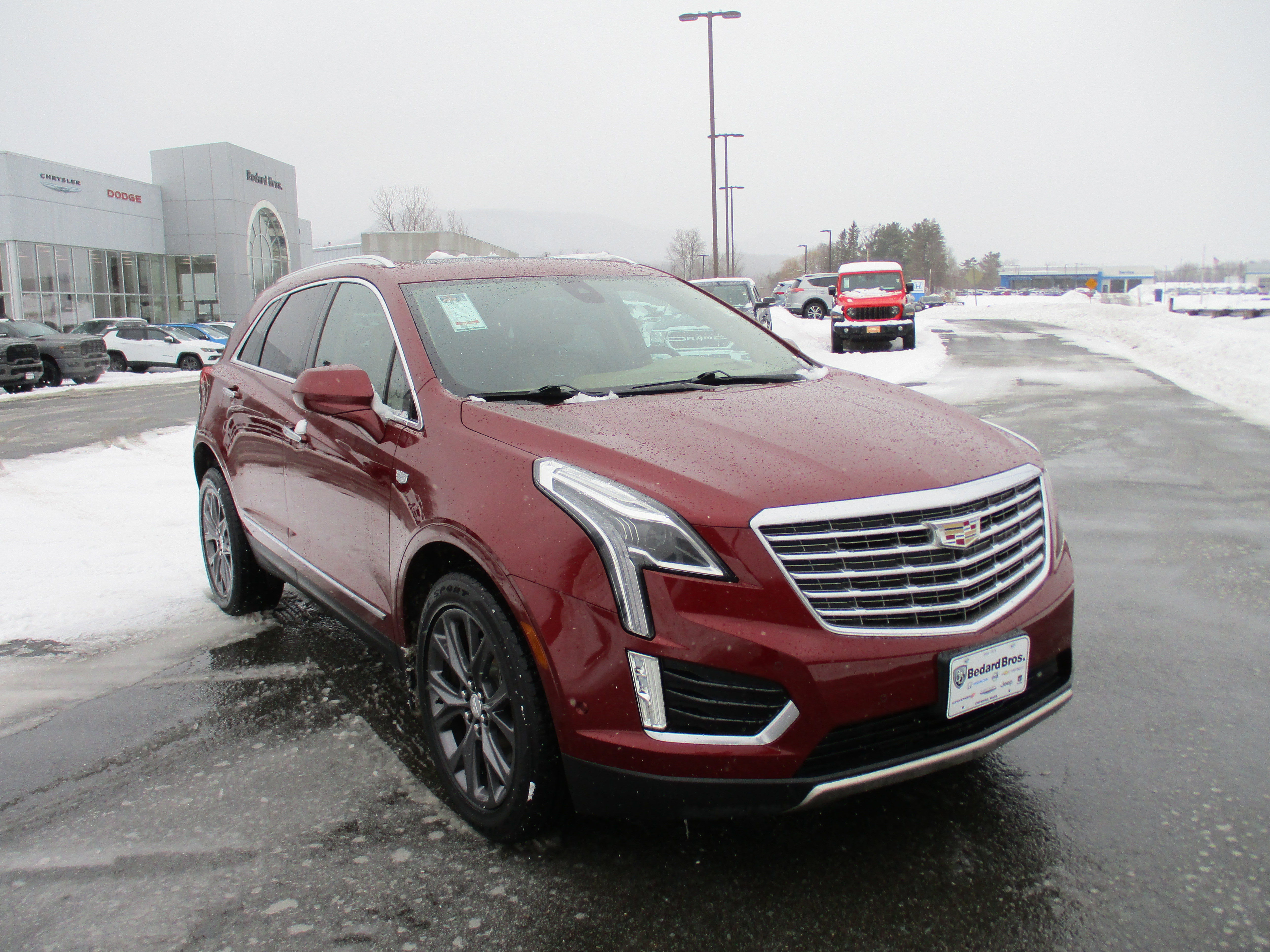 Used 2018 Cadillac XT5 Platinum w/ Driver Assist Package image 3