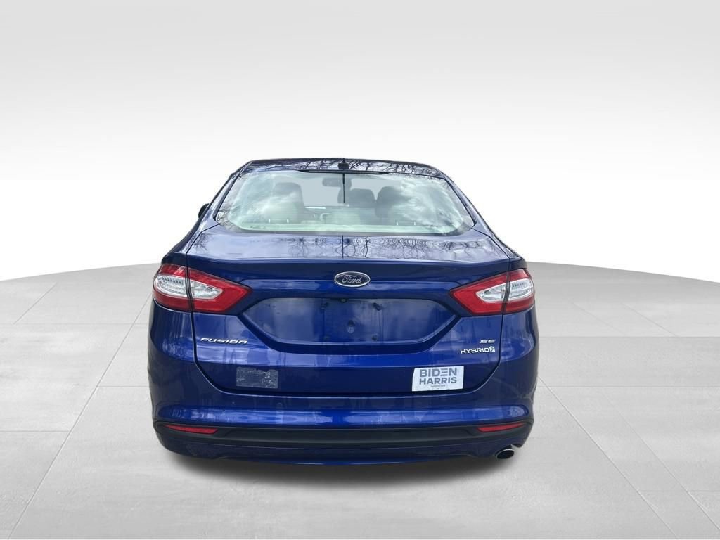 Used 2016 Ford Fusion SE w/ Equipment Group 502A image 4
