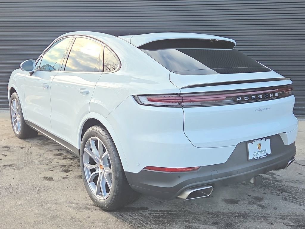 Certified 2026 Porsche Cayenne Coupe image 3