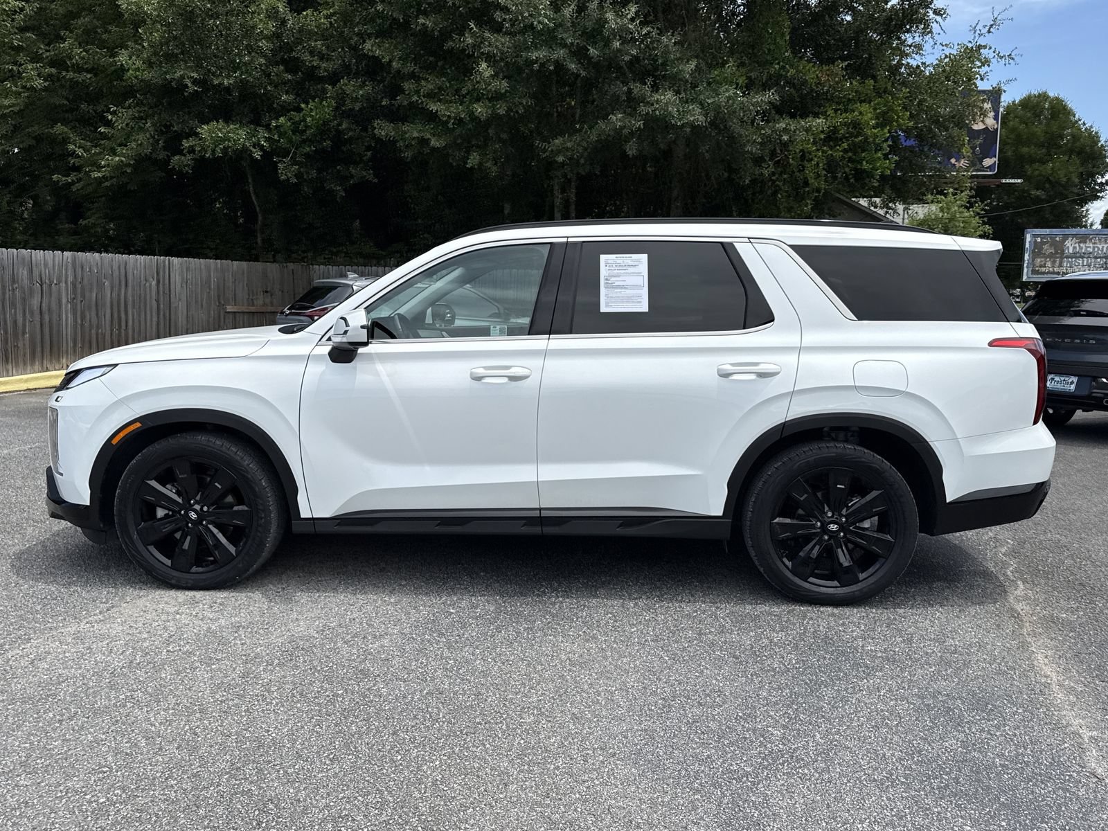 Used 2025 Hyundai Palisade XRT FWD image 2