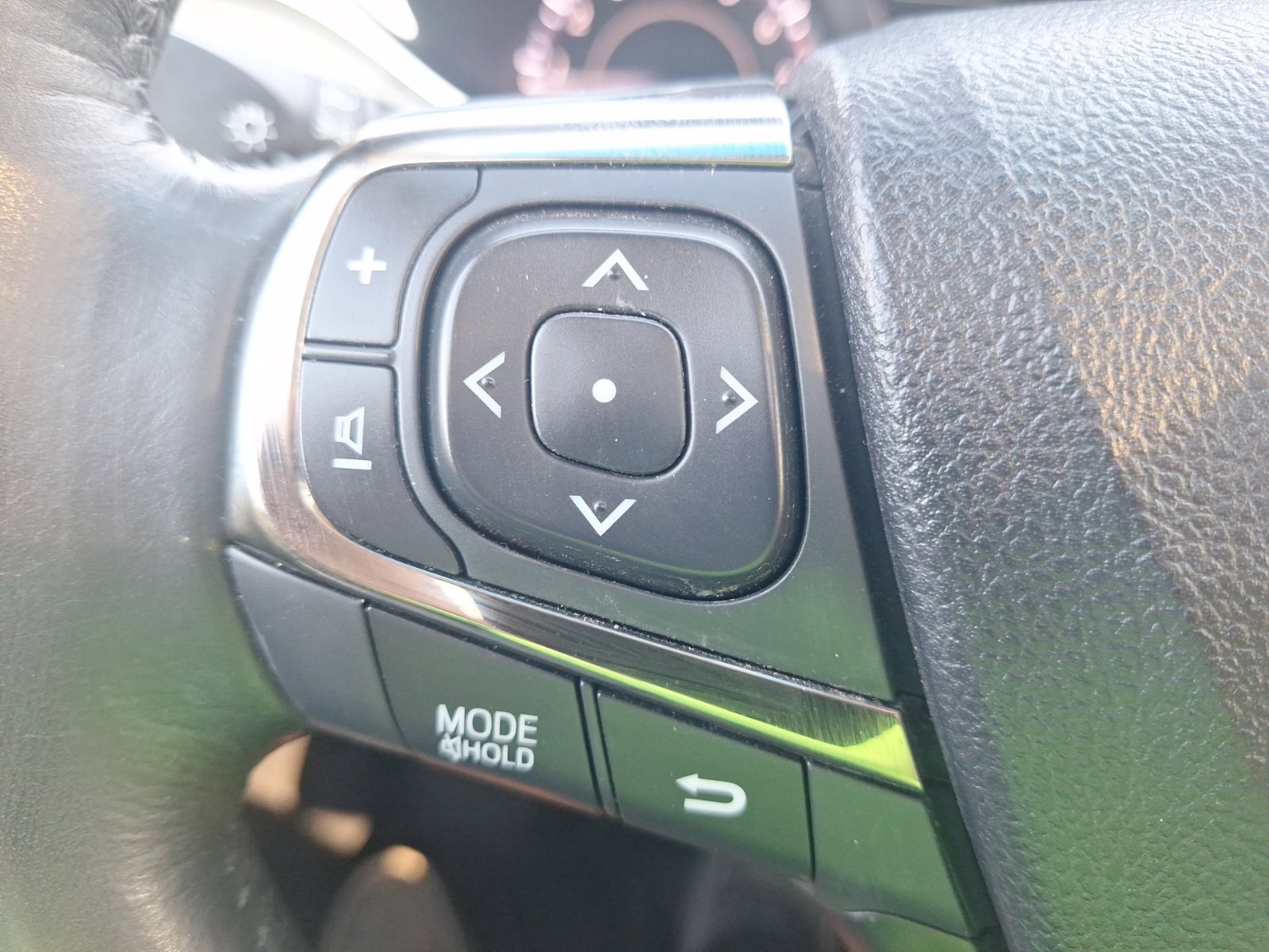 Used 2014 Toyota Avalon Limited FWD image 21
