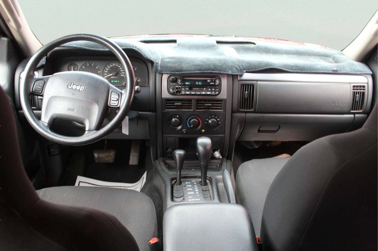 Used 2004 Jeep Grand Cherokee Laredo w/ Convenience Group AWD/4WD image 8