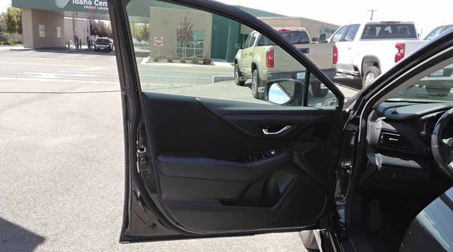 Used 2022 Subaru Outback Premium image 25