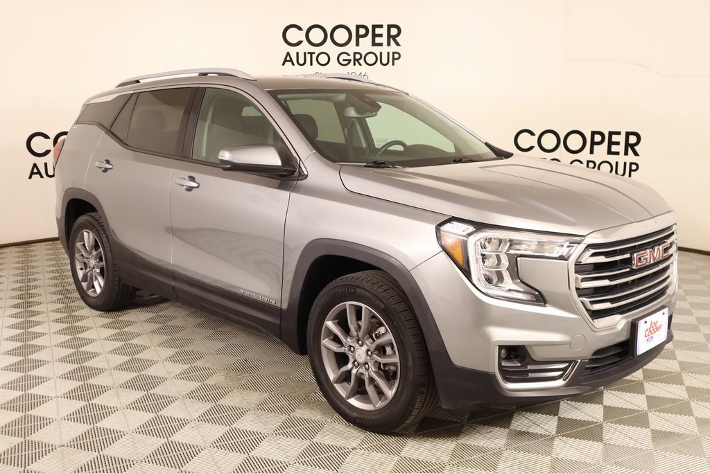 Used 2024 GMC Terrain SLT