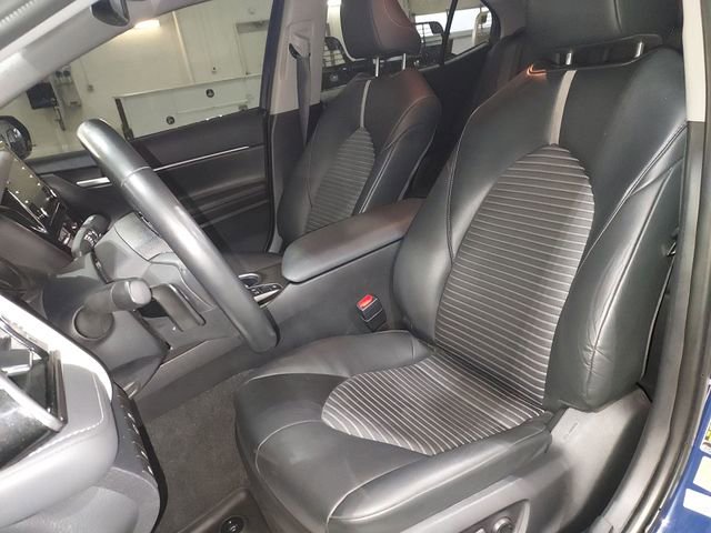 Used 2024 Toyota Camry SE w/ Convenience Package image 17