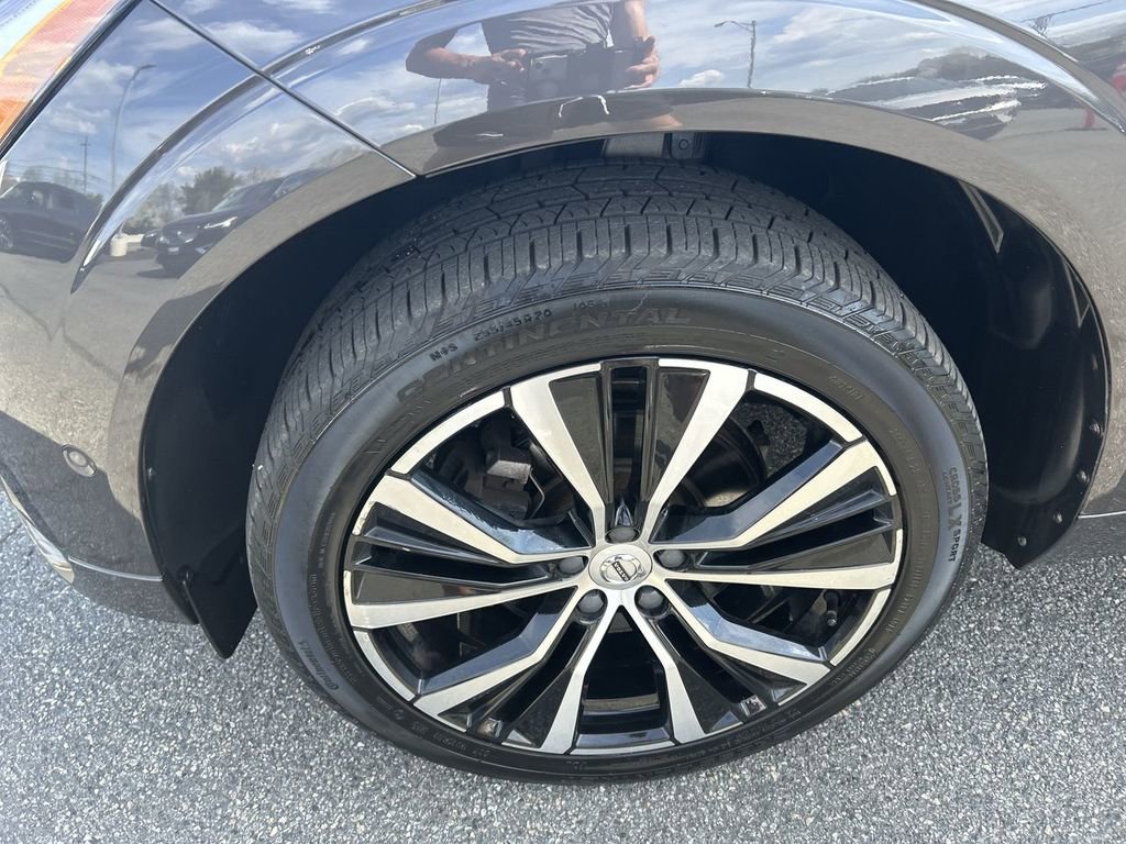 Certified 2023 Volvo XC60 B5 Plus w/ Climate Package AWD/4WD image 10