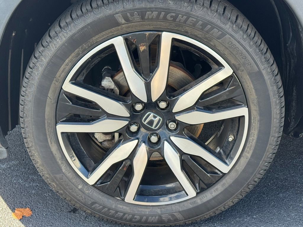 Used 2021 Honda Pilot Touring image 11