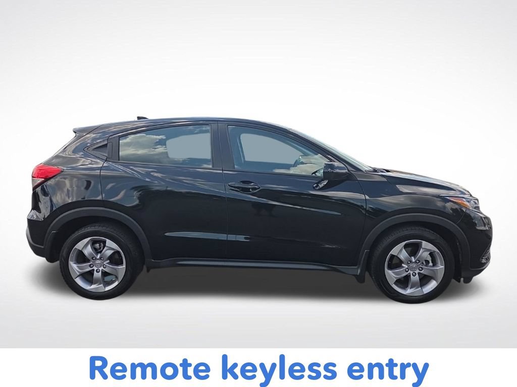 Used 2022 Honda HR-V LX image 2
