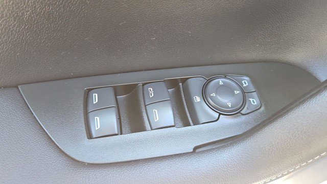 Used 2025 Chevrolet Blazer LT image 23