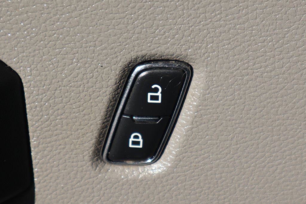 Used 2021 Ford F250 XL w/ Power Equipment Group RWD image 18