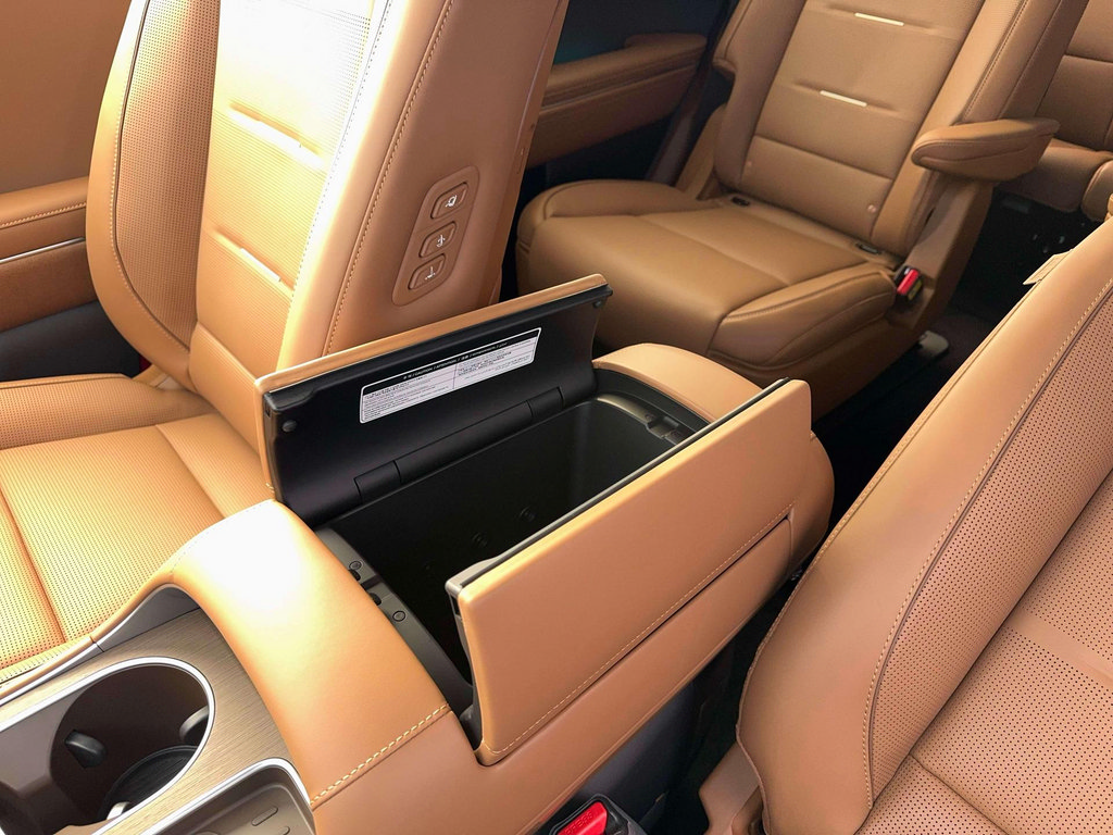 New 2026 Hyundai Palisade Calligraphy AWD/4WD image 13