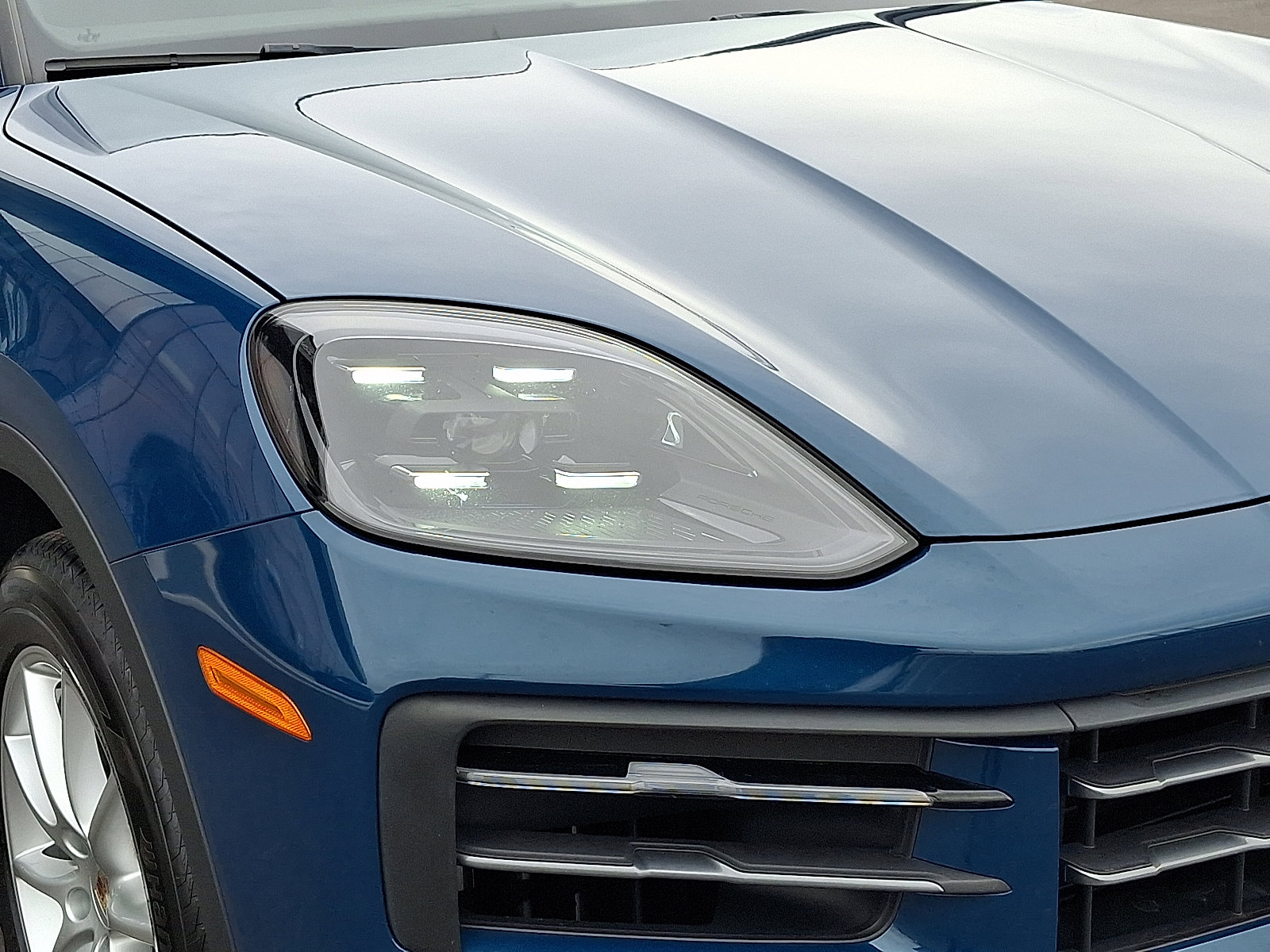 Used 2024 Porsche Cayenne image 9