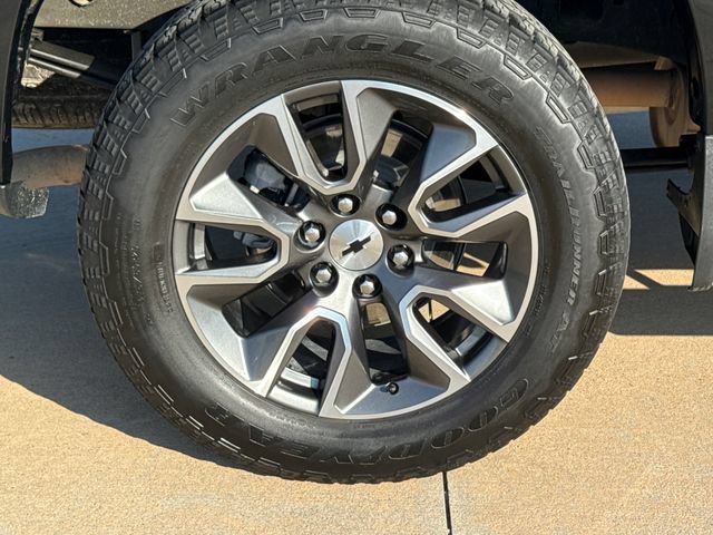 Used 2025 Chevrolet Silverado 1500 RST w/ Texas Edition Plus AWD/4WD image 9