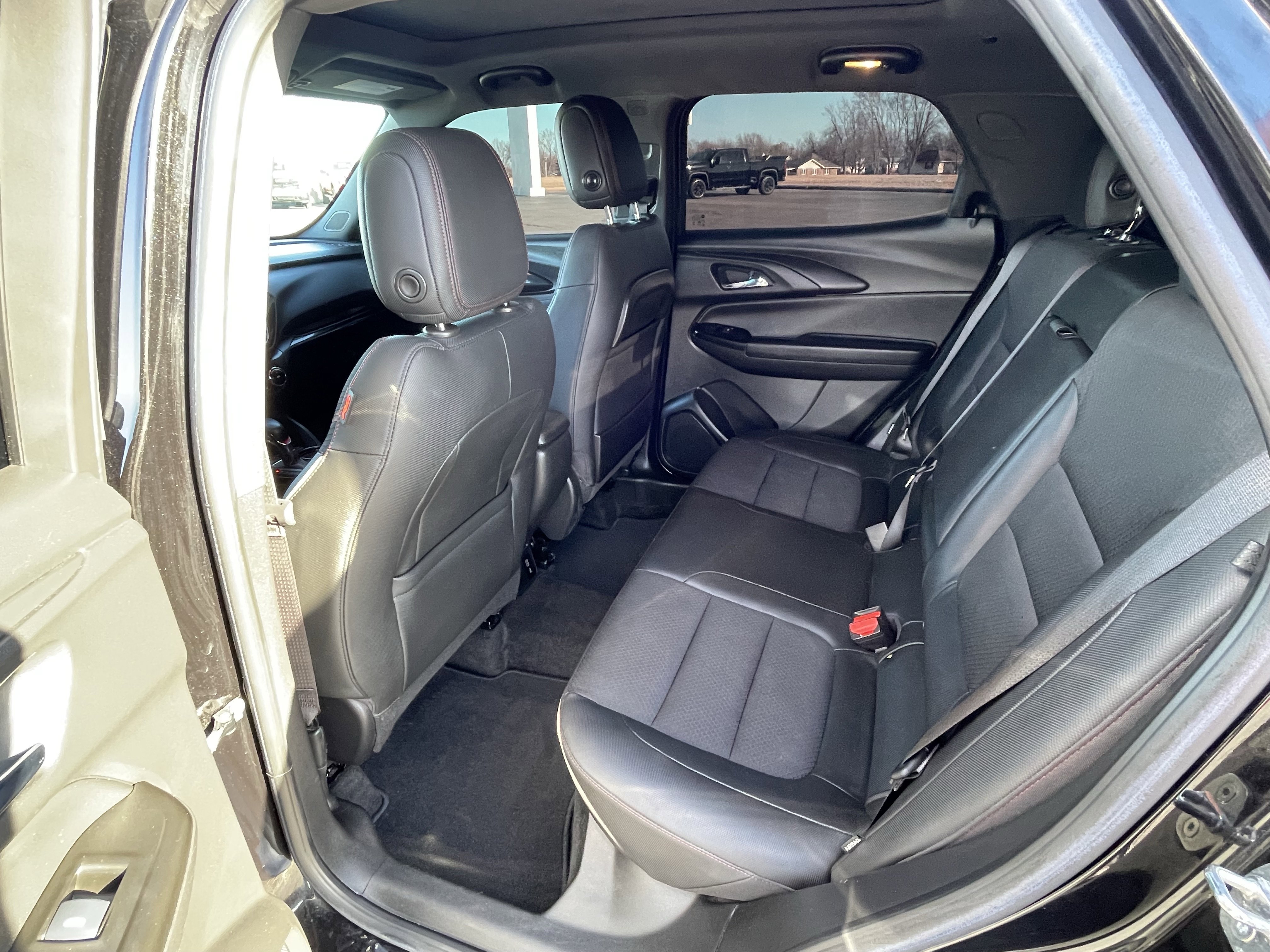 Used 2023 Chevrolet TrailBlazer RS w/ Sun and Liftgate Package image 13