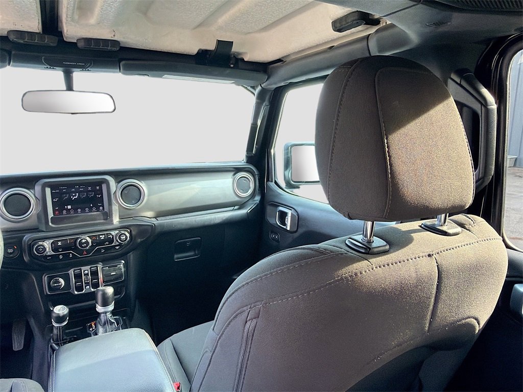 Used 2020 Jeep Wrangler Unlimited Sahara image 27