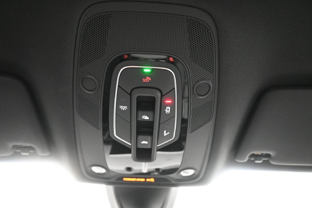 Used 2024 Audi SQ5 Prestige AWD/4WD image 19
