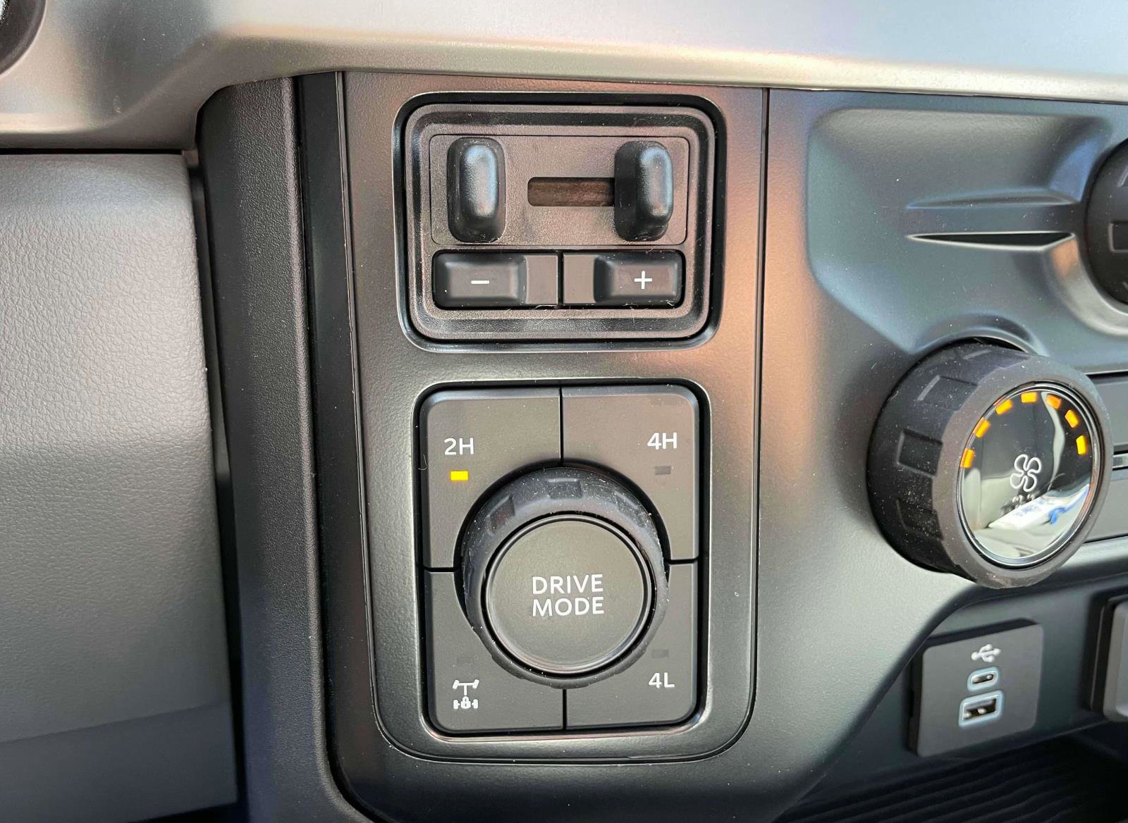 New 2023 Ford F250 XL w/ FX4 Off-Road Package AWD/4WD image 27