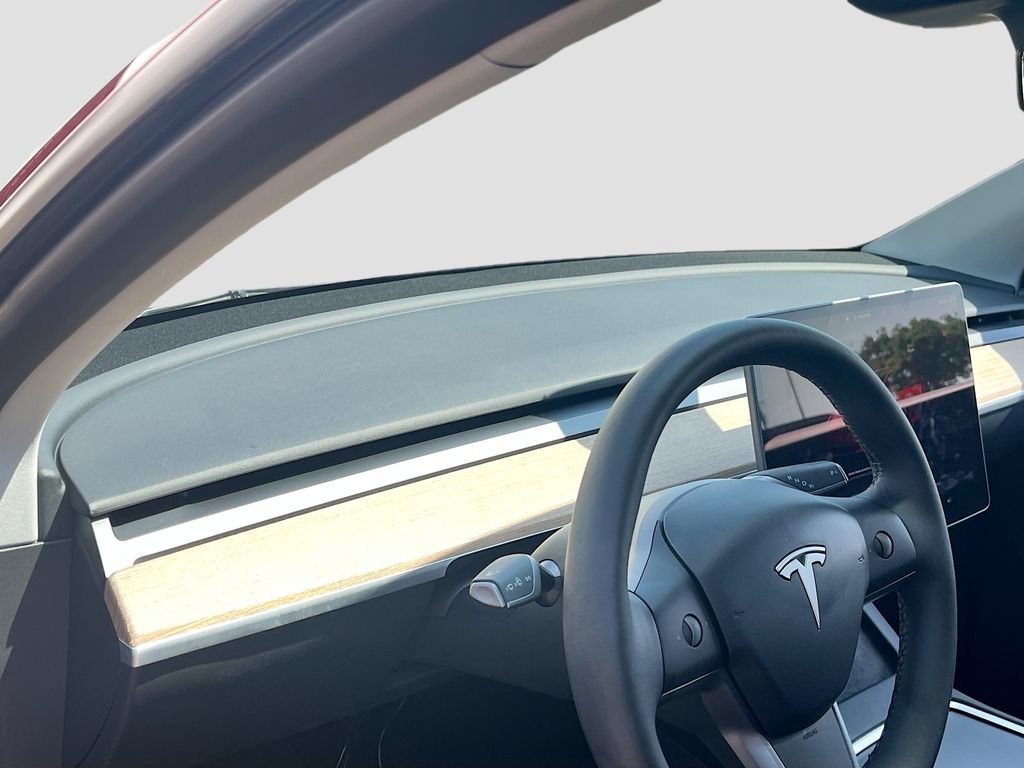 Used 2024 Tesla Model Y AWD image 9