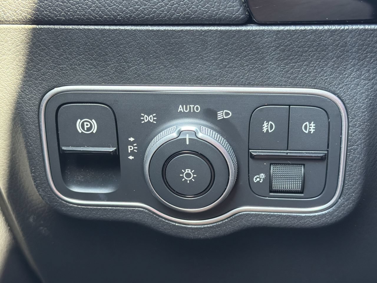 Used 2025 Mercedes-Benz GLA 250 image 21