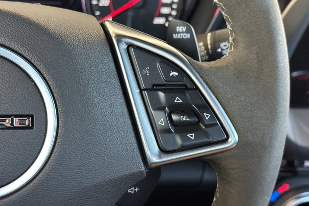 Used 2020 Chevrolet Camaro SS RWD image 27