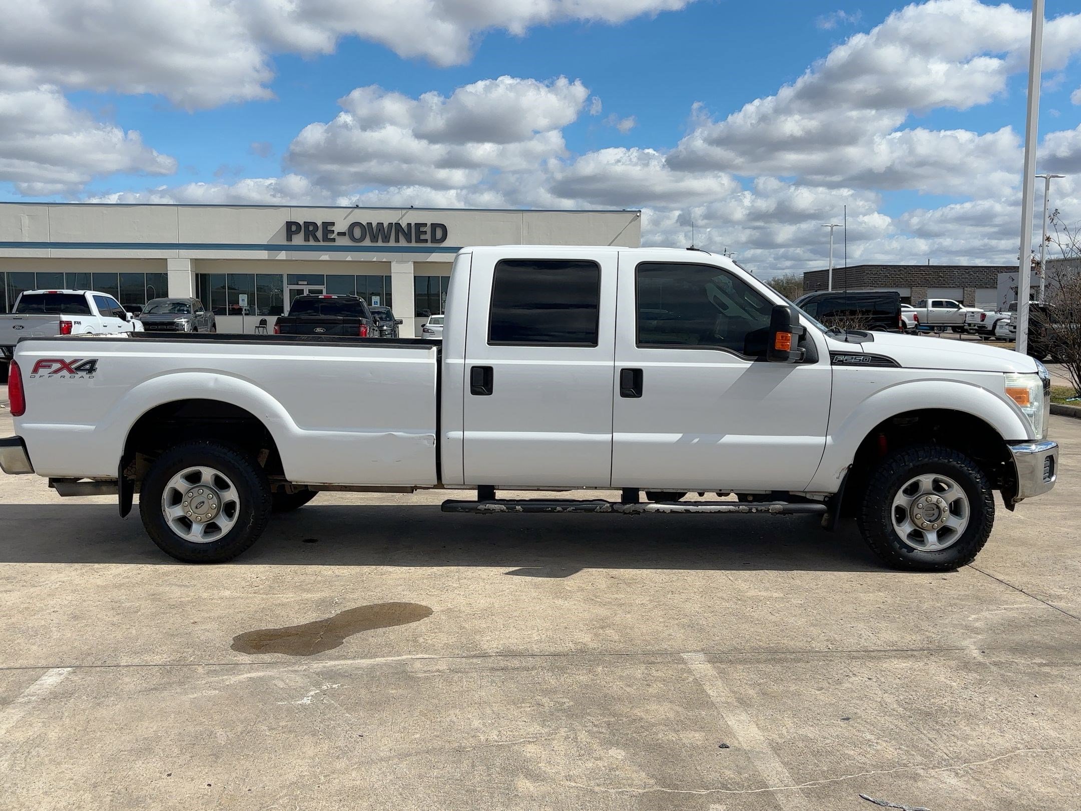 Used 2016 Ford F250 XL w/ Power Equipment Group image 2