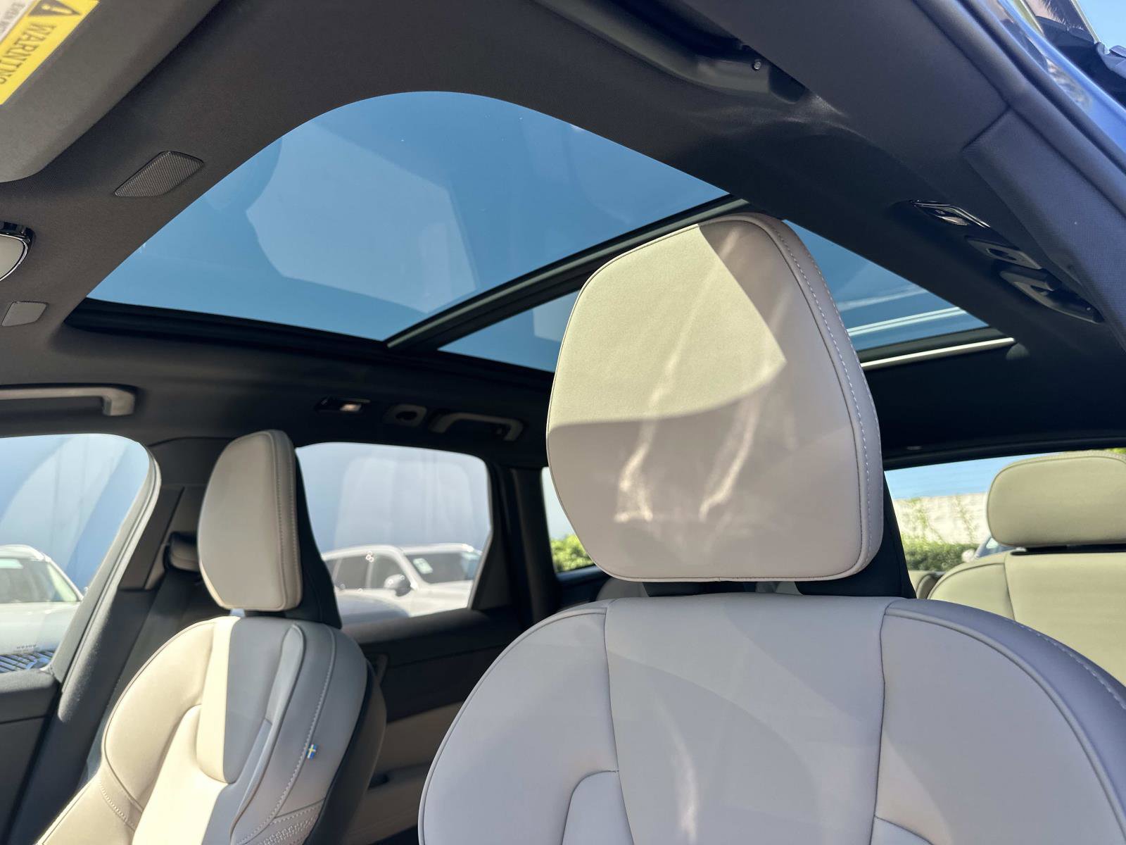 Certified 2026 Volvo XC60 B5 Plus w/ Protection Package Premier image 35