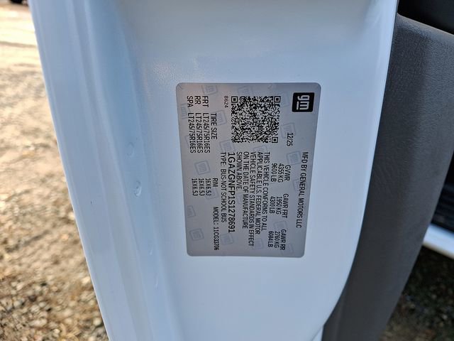 New 2025 Chevrolet Express 3500 LS image 16