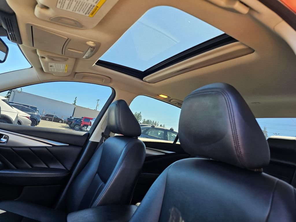 Used 2019 INFINITI Q50 Luxe w/ All Weather Package (L93) AWD/4WD image 22