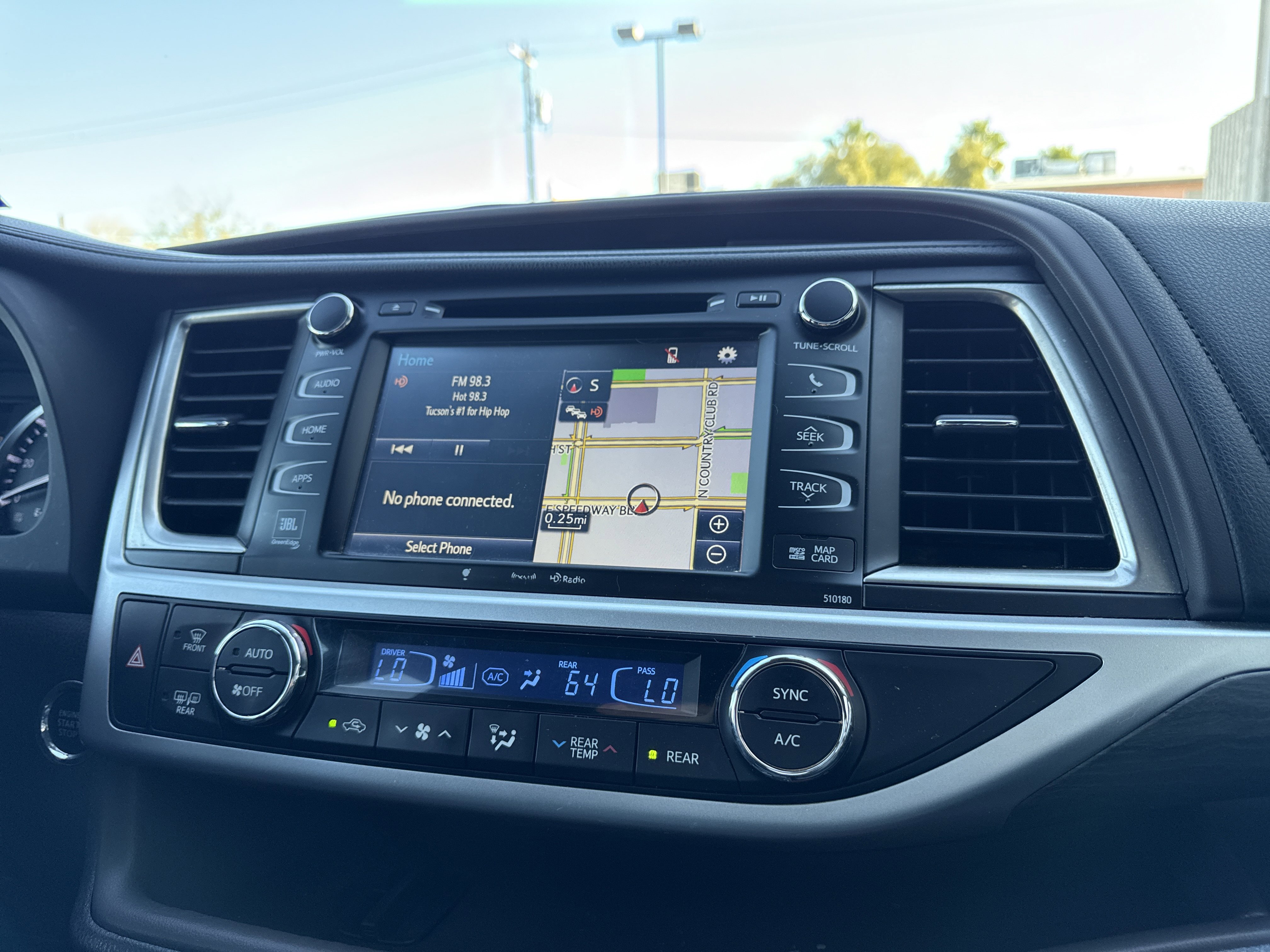 Used 2017 Toyota Highlander Limited image 19