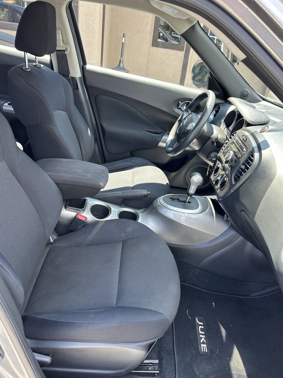 Used 2014 Nissan Juke S image 16