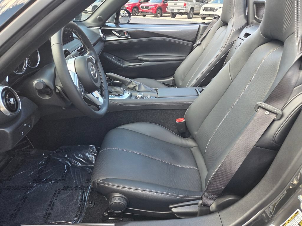 Certified 2025 MAZDA MX-5 Miata Grand Touring RWD image 4