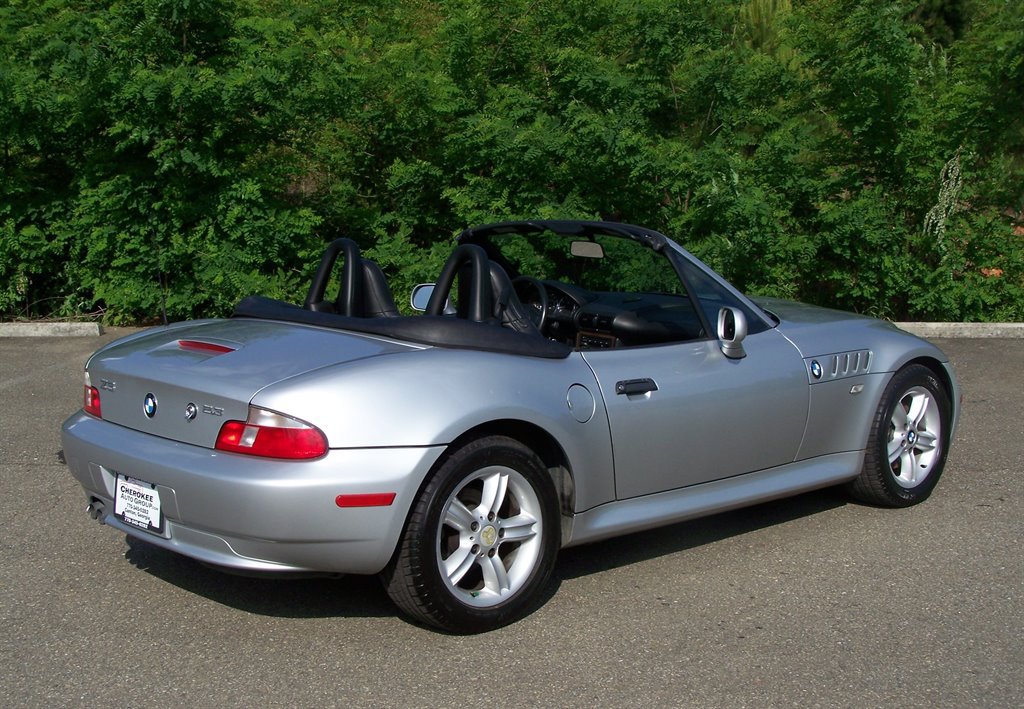 Used 2000 BMW Z3 2.5i RWD image 4