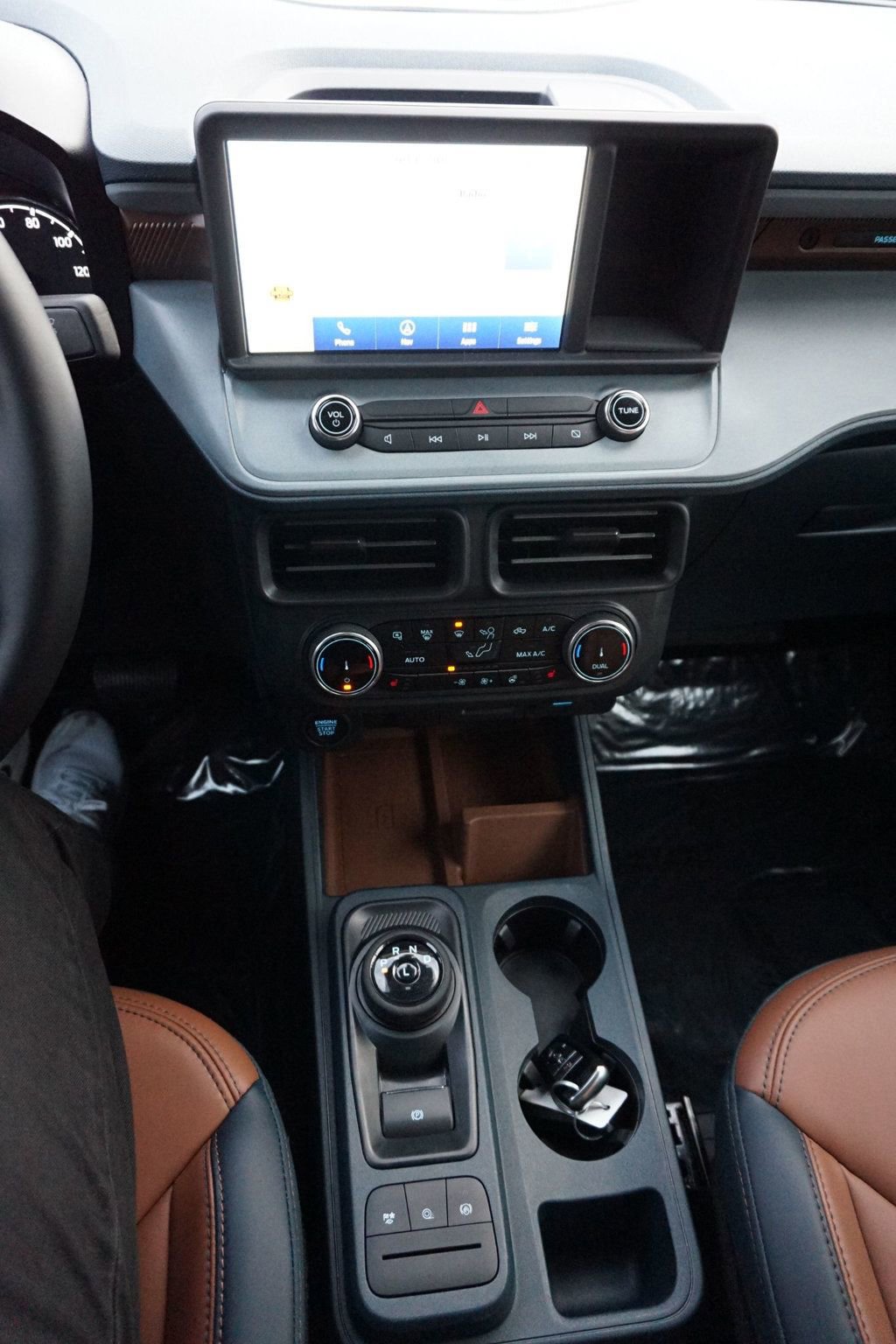 Used 2024 Ford Maverick Lariat image 28