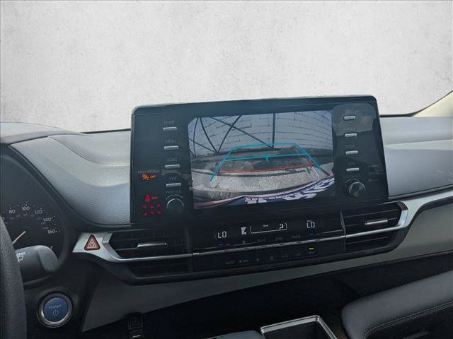 Used 2024 Toyota Sienna LE FWD image 12