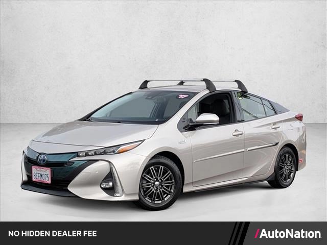 Used 2017 Toyota Prius Prime Advanced w/ Preferred Accessory Package FWD image 1
