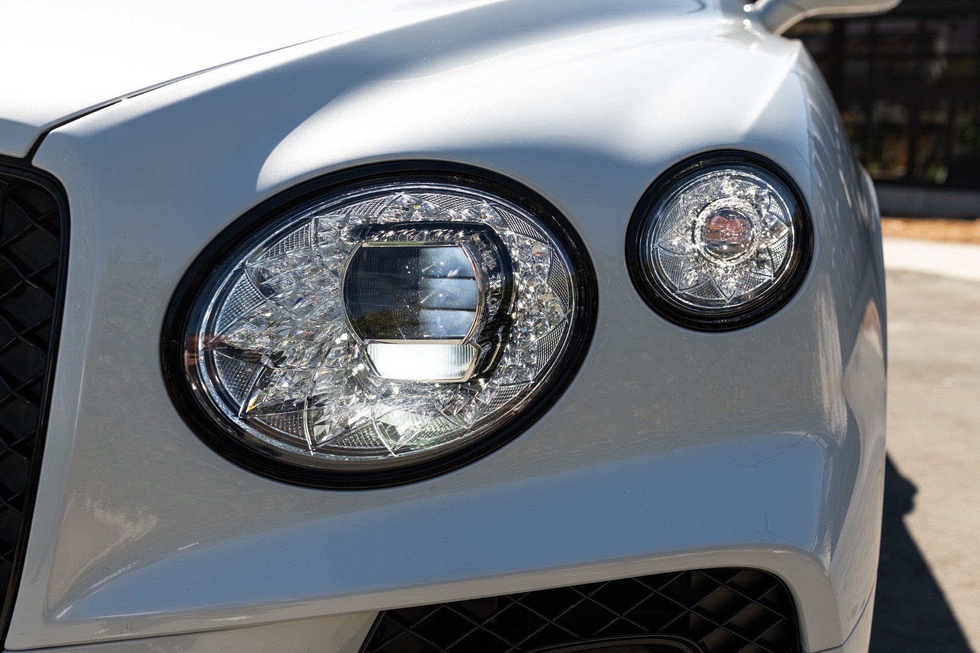 Used 2023 Bentley Bentayga Extended Wheelbase AWD/4WD image 4
