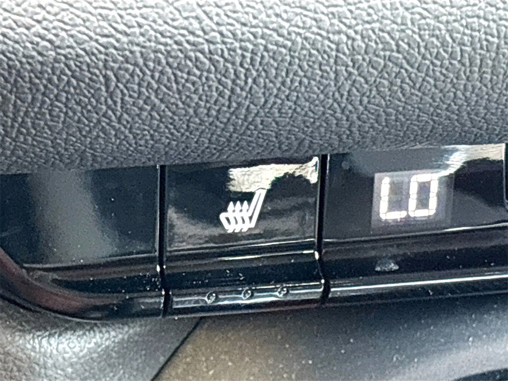 Used 2023 Chevrolet Blazer LT w/ Convenience Package image 19