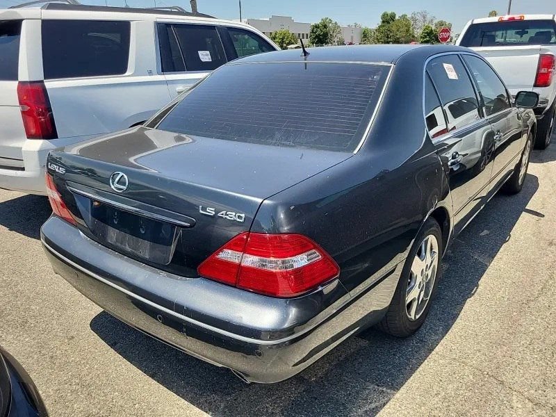 Used 2004 Lexus LS 430 RWD image 2