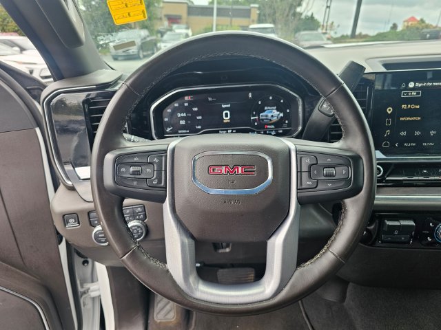 Used 2025 GMC Sierra 1500 SLT AWD/4WD image 28