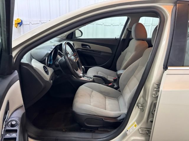 Used 2013 Chevrolet Cruze LT FWD image 24