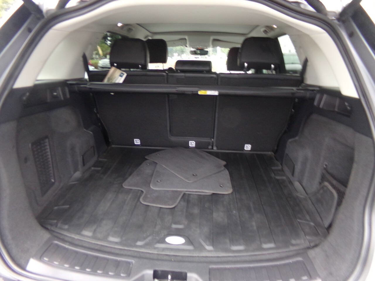 Used 2020 Land Rover Discovery Sport S image 33