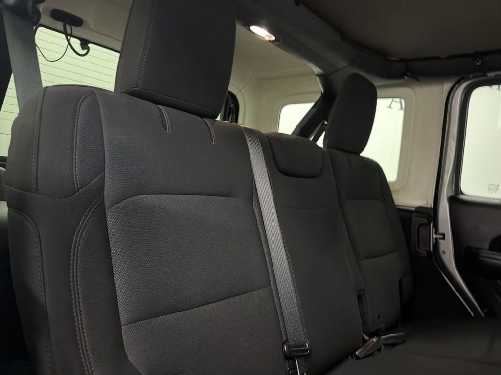 Used 2018 Jeep Wrangler Unlimited Sport S image 26