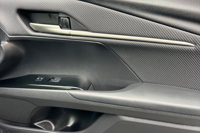 Certified 2025 Toyota Camry SE w/ Convenience Package image 18