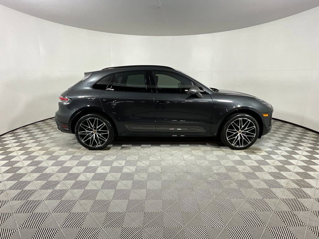Used 2023 Porsche Macan Turbo image 5