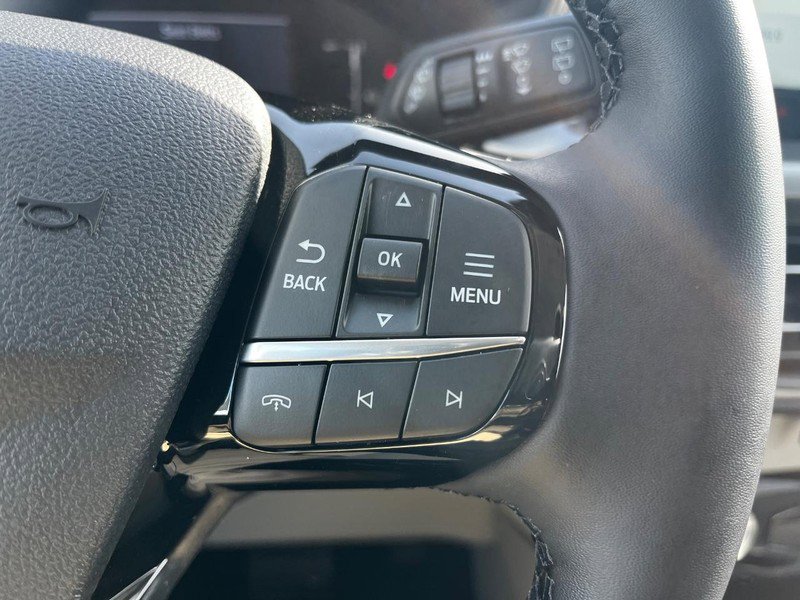 New 2025 Ford Escape SE image 11